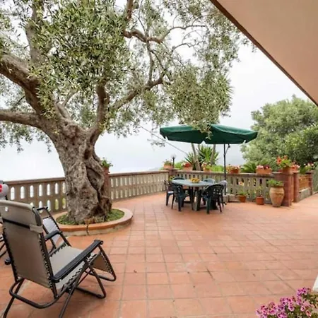 Casa Con Terrazza Panoramica Lägenhet *