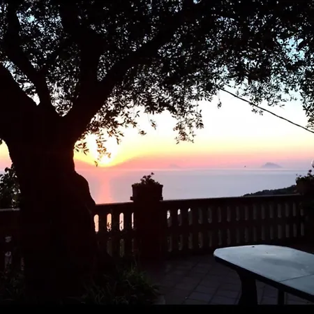 Casa Con Terrazza Panoramica * Gioiosa Marea