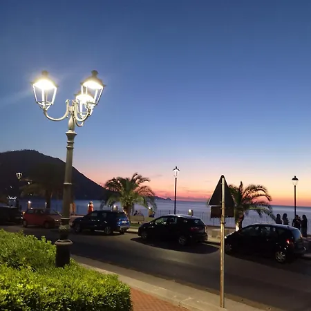 Casa Con Terrazza Panoramica Lägenhet Gioiosa Marea